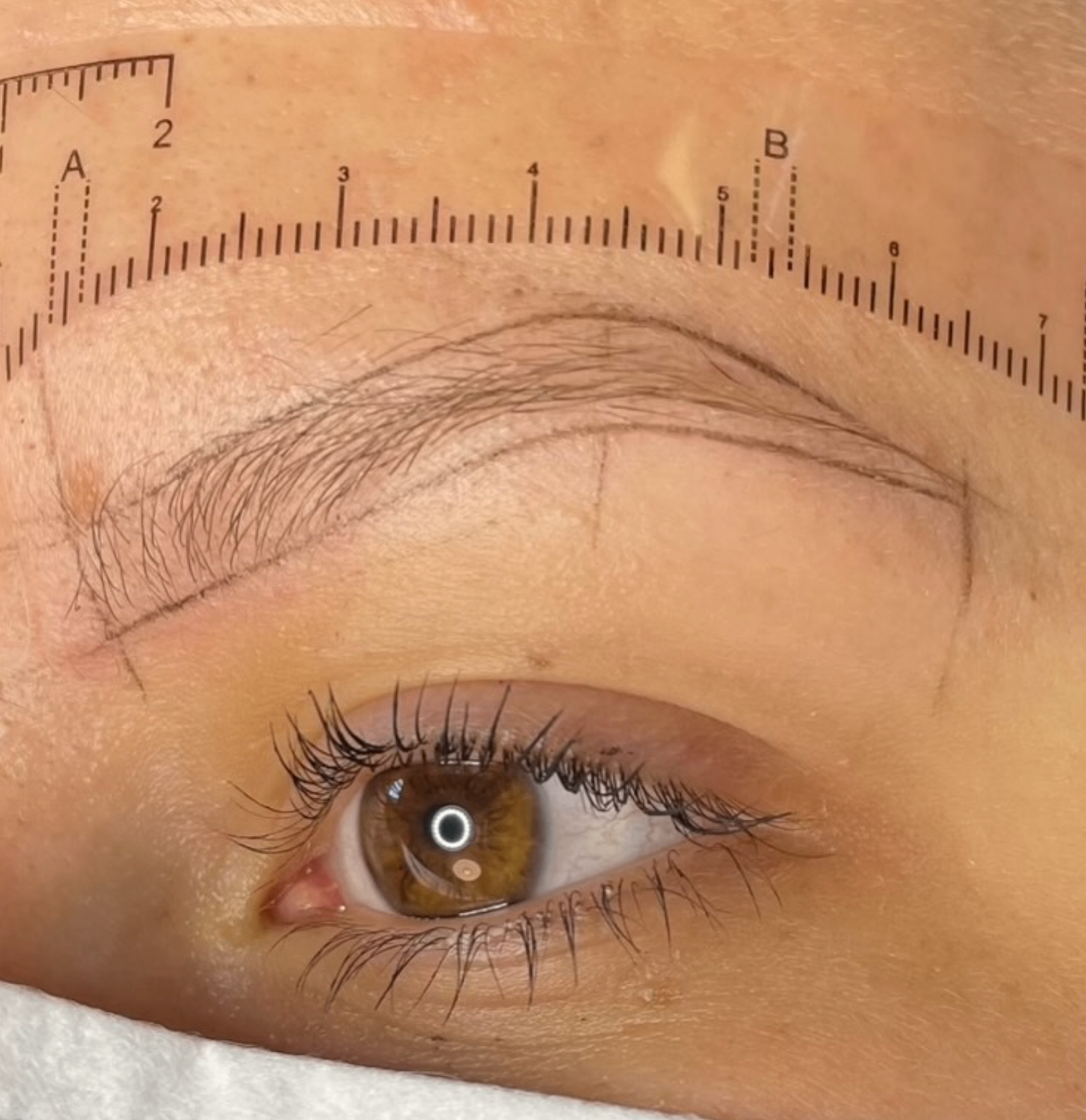 Powderbrows voorbereiding — Danaë Cosmetics